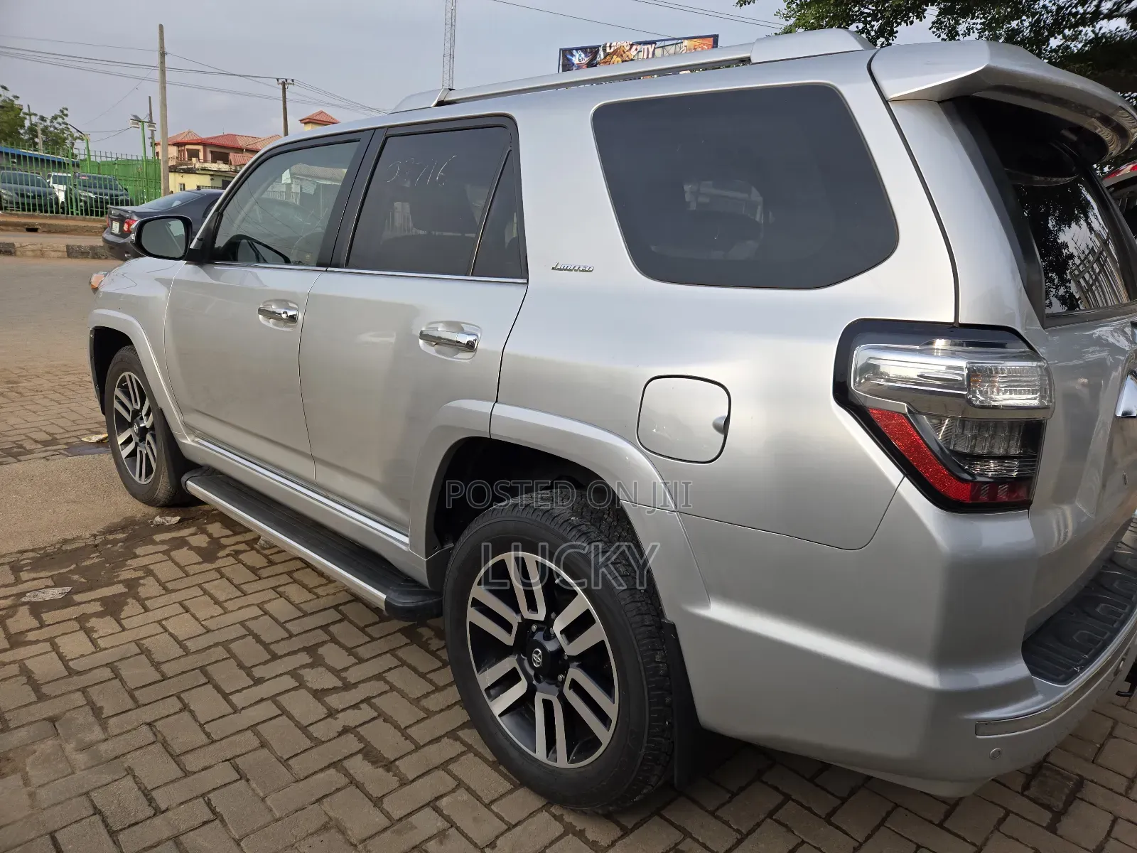 Toyota 4-Runner Limited 4dr SUV 4WD (4.0L 6cyl 5A) 2015 Silver