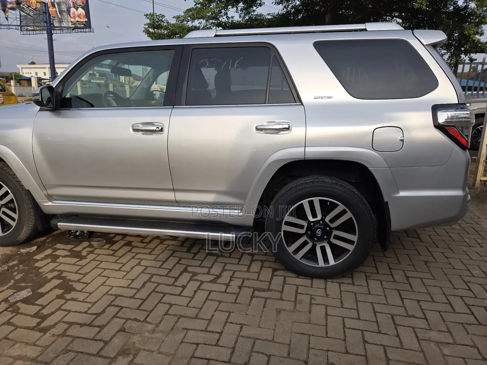 Toyota 4-Runner Limited 4dr SUV 4WD (4.0L 6cyl 5A) 2015 Silver