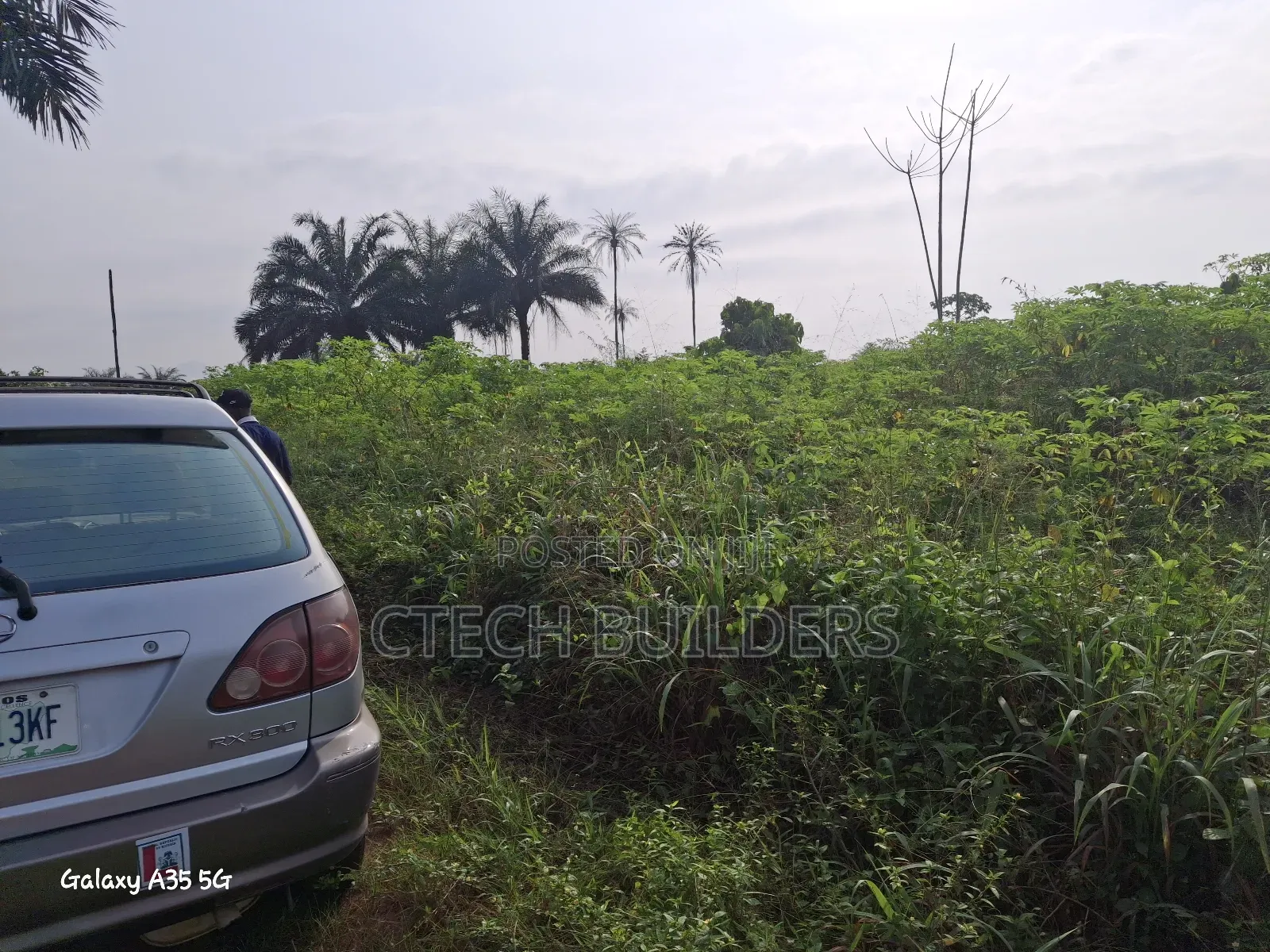 6 Plots of Land for Distress Sale