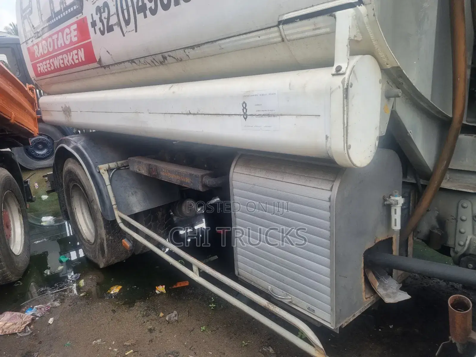 Volvo Diesel Tank Truck 2004 White
