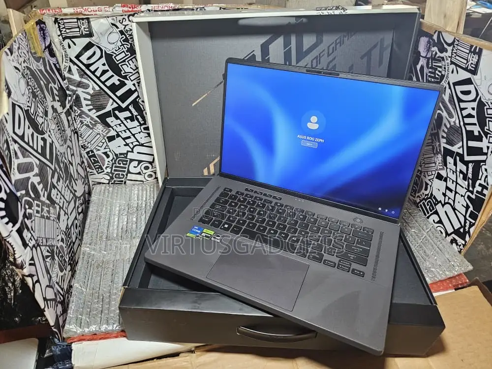 New Laptop Asus ROG Zephyrus G16 32GB Intel Core I7 SSD 1T
