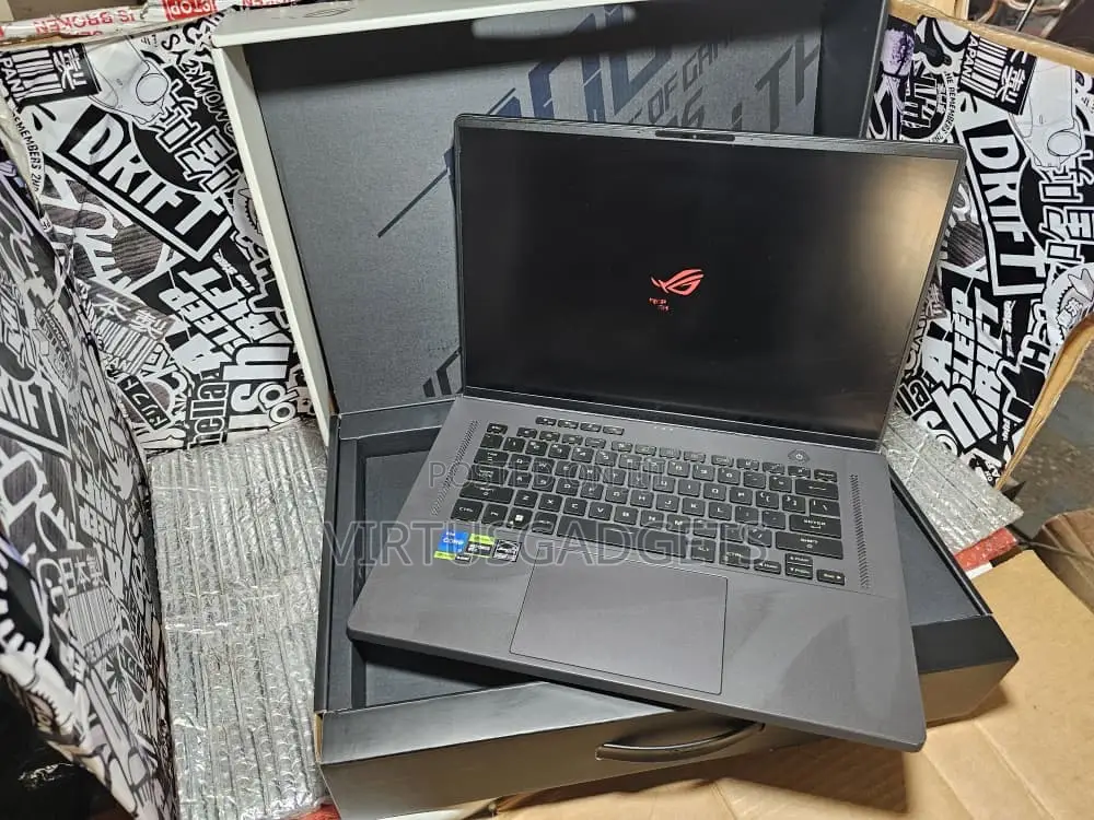 New Laptop Asus ROG Zephyrus G16 32GB Intel Core I7 SSD 1T