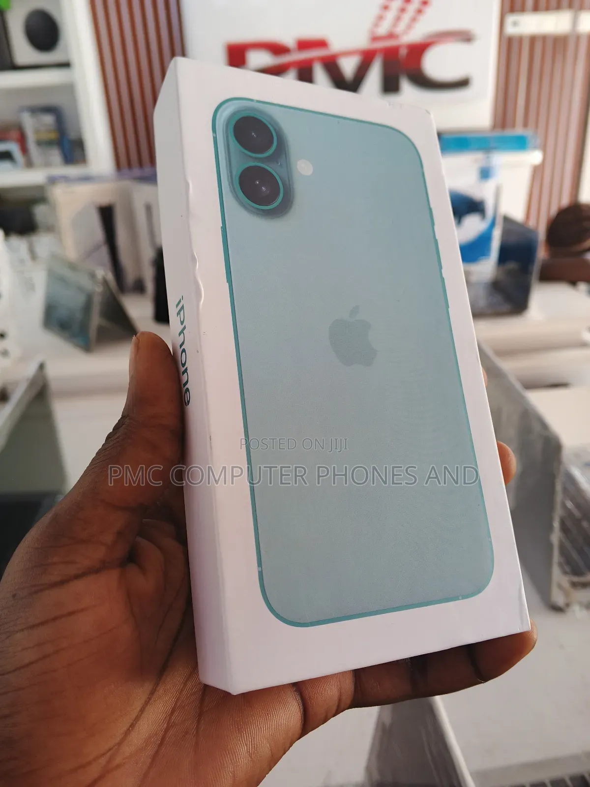 New Apple iPhone 16 128 GB Green