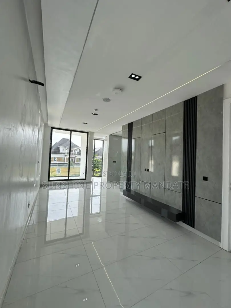 Furnished 5bdrm Duplex in Chevron Lekki Lagos for sale