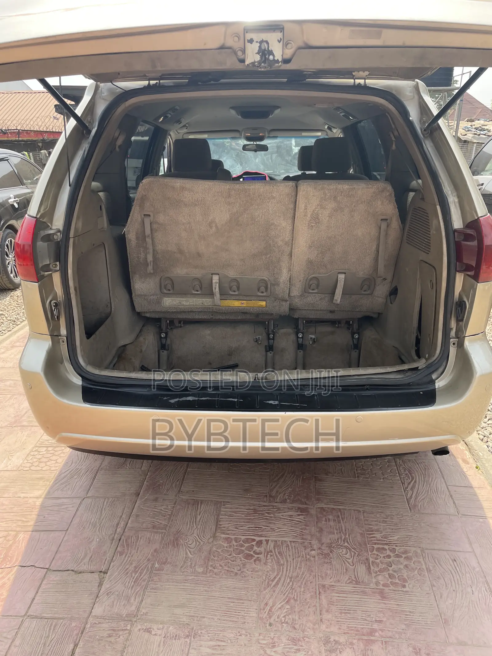 Toyota Sienna XLE AWD 2006 Gold