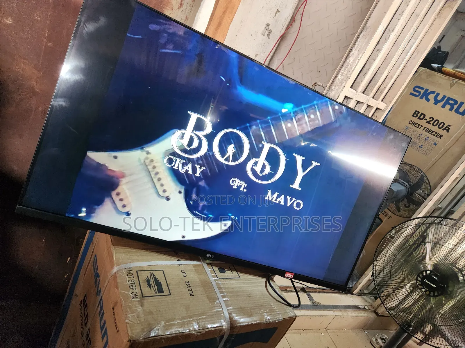 Tv Smart Frameless 50inches