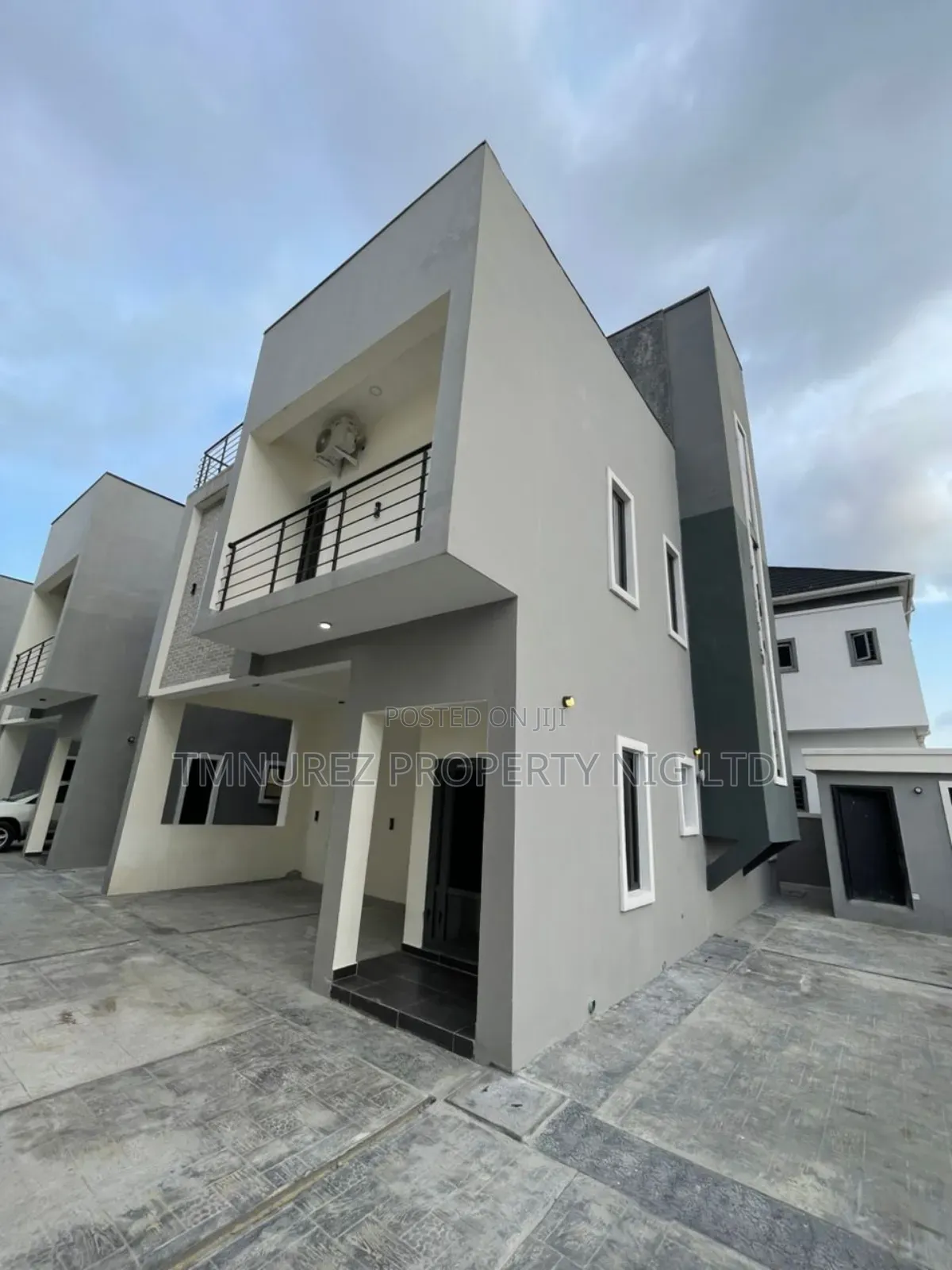 Furnished 4bdrm Duplex in Orchid Road, Ikota for rent