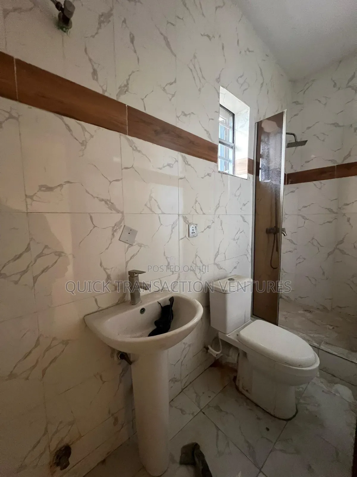 4bdrm Duplex in Alaka/Iponri for sale