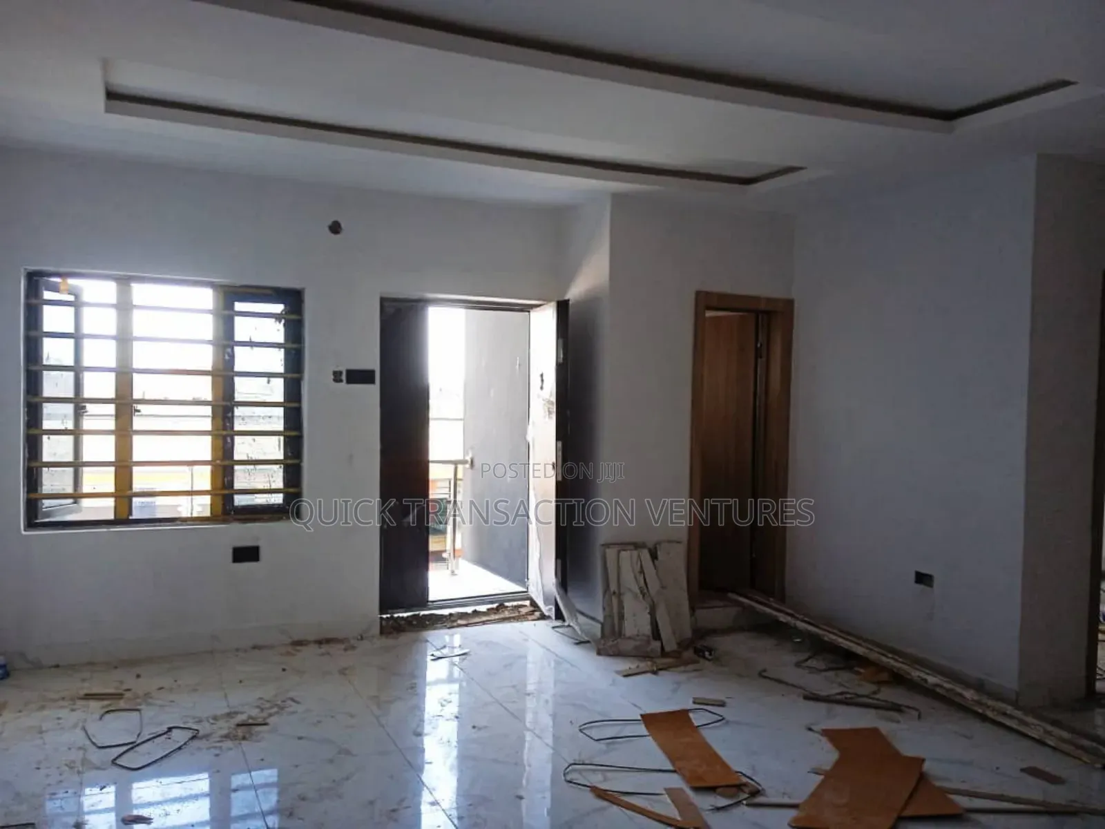 3bdrm Block of Flats in Aguda / Surulere for sale