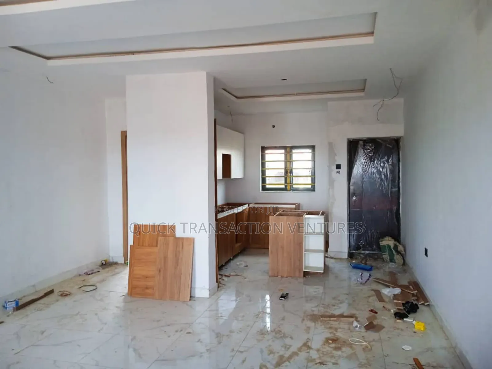 3bdrm Block of Flats in Aguda / Surulere for sale