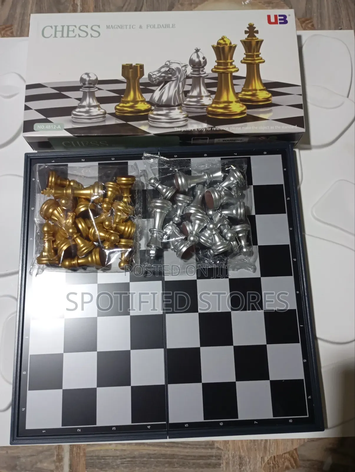 Medium Size Gold and Silver Magnetic Chess Set