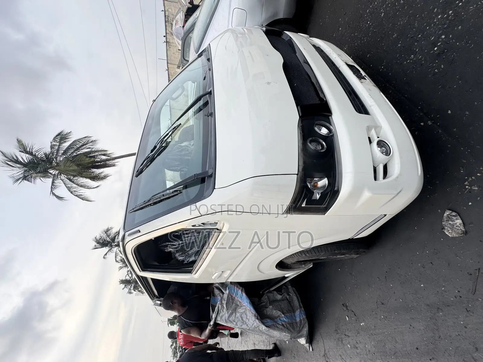 Toyota HiAce 2010 White