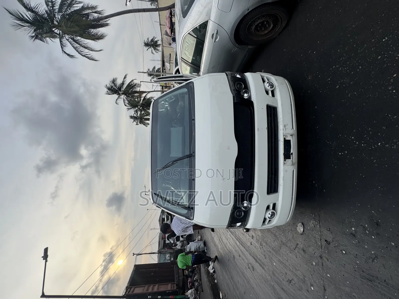 Toyota HiAce 2010 White