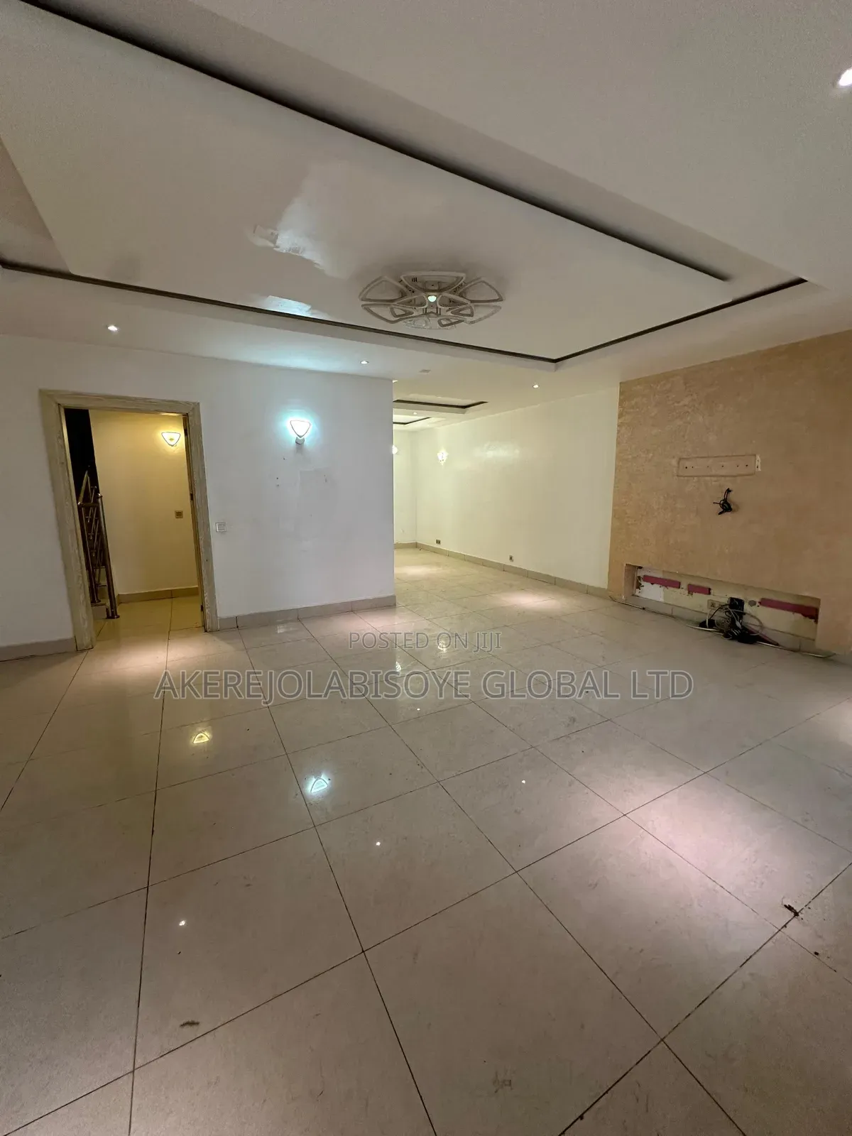 4bdrm Duplex in Lifecamp By Catholic for rent