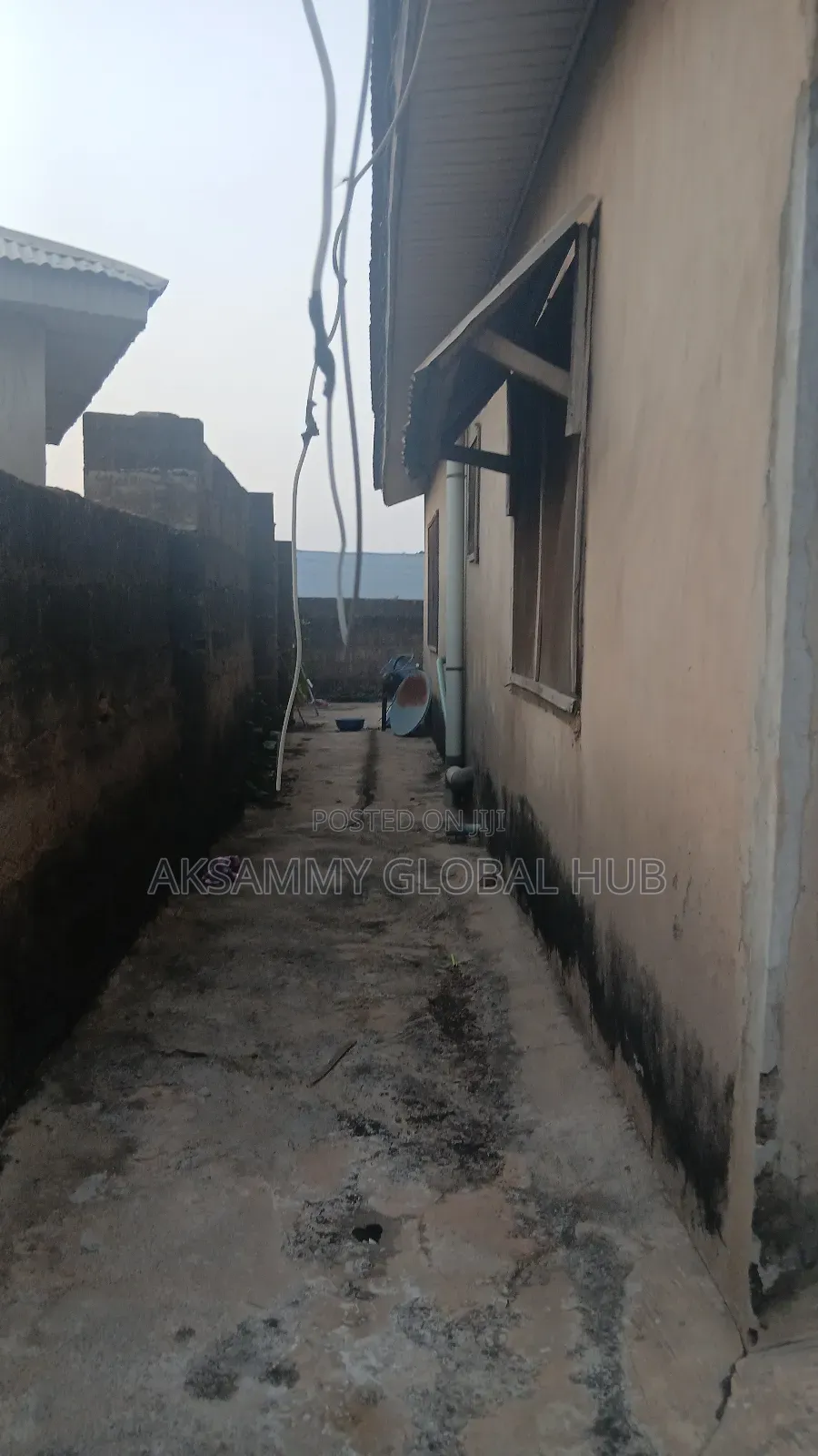 5bdrm Bungalow in Bodija, Ibadan for sale