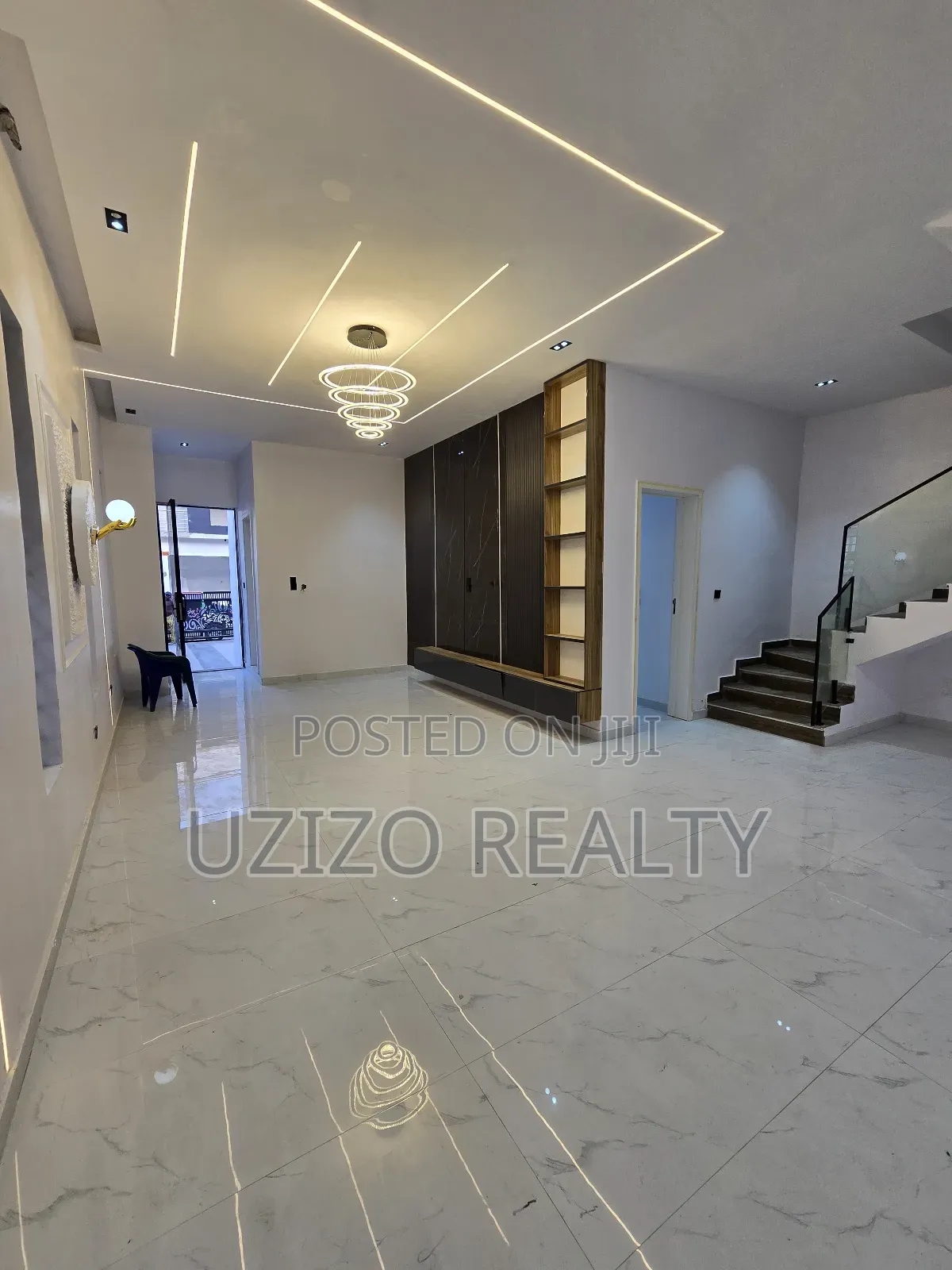 5bdrm Duplex in Ikota Gra for sale