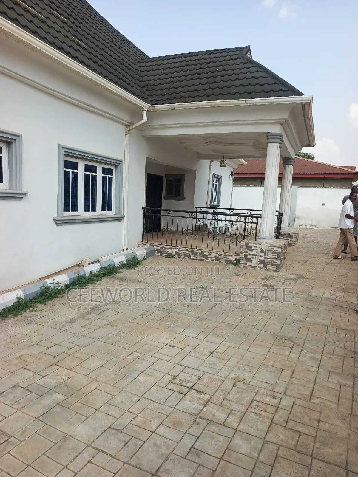 4bdrm Bungalow in Gbopa Ologuneru for rent