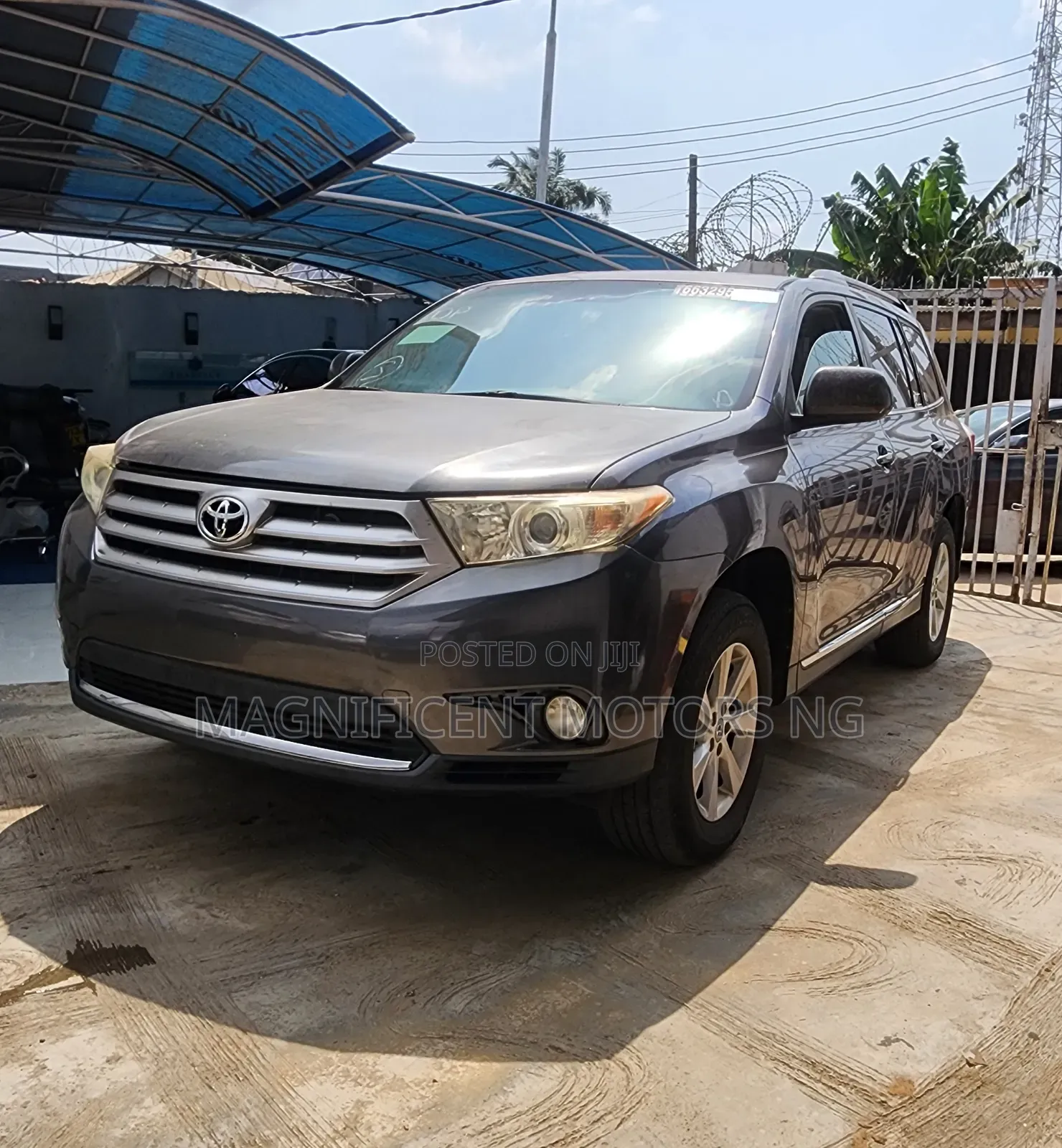 Toyota Highlander SE 2011 Gray