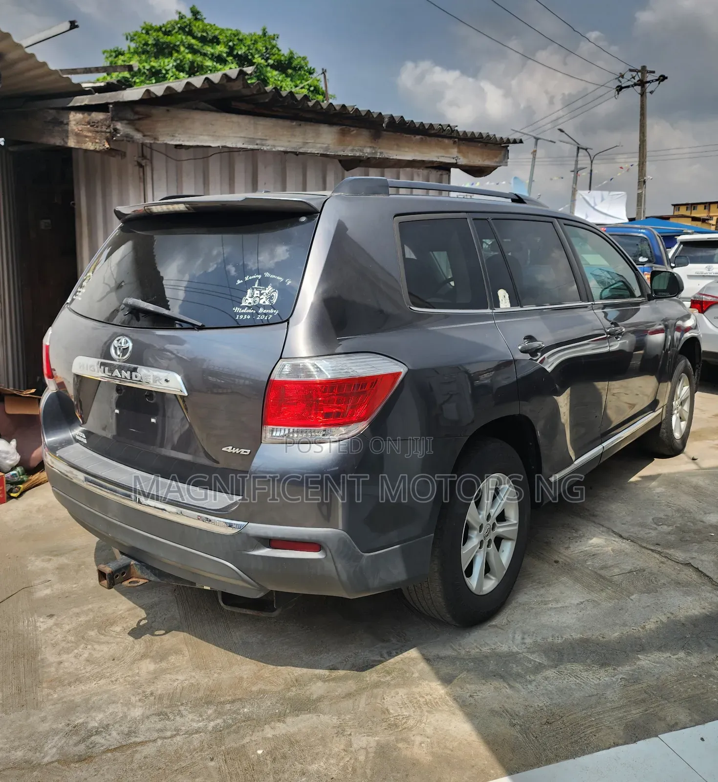 Toyota Highlander SE 2011 Gray