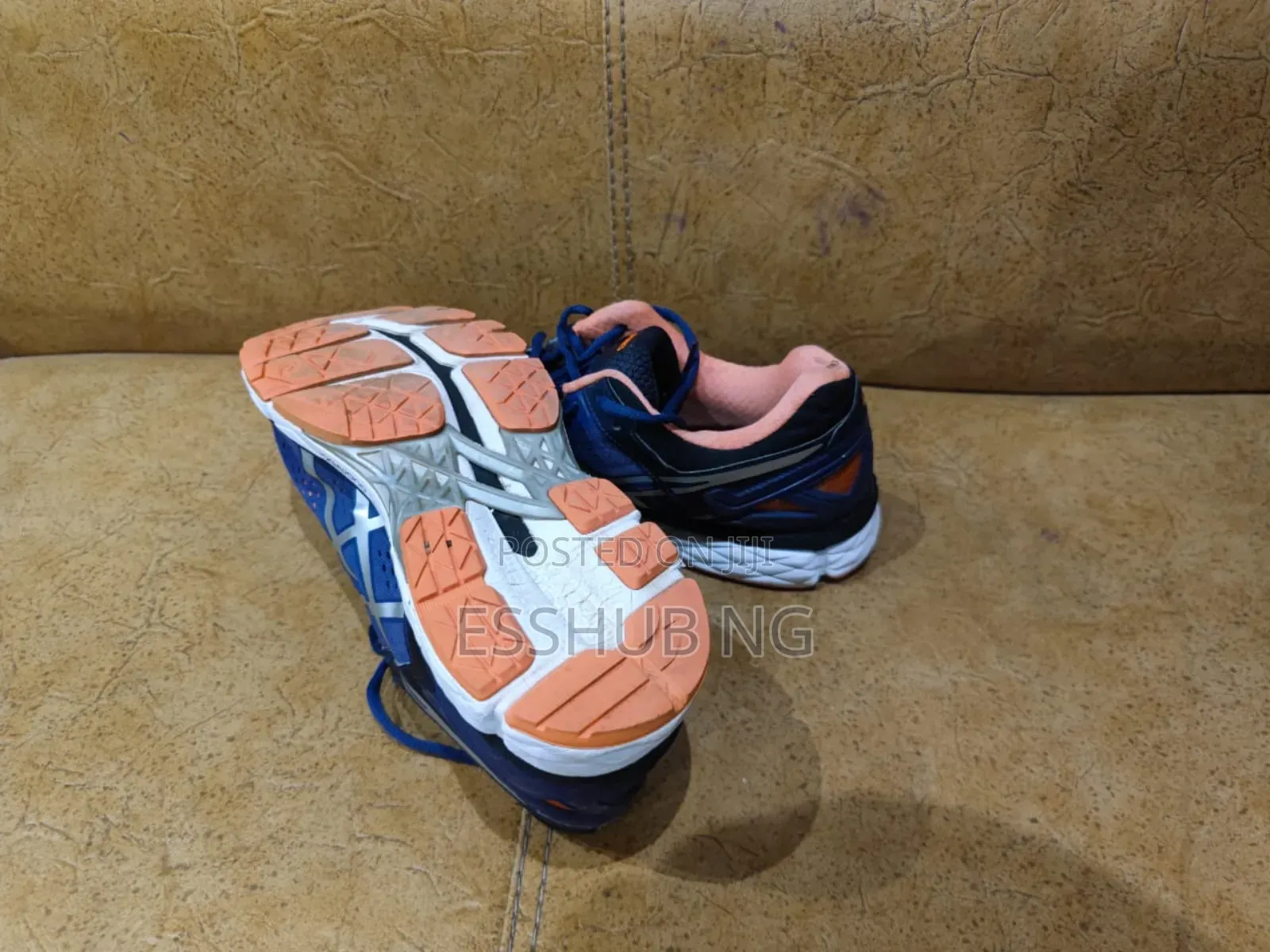 Used Canvas by Asics 45"