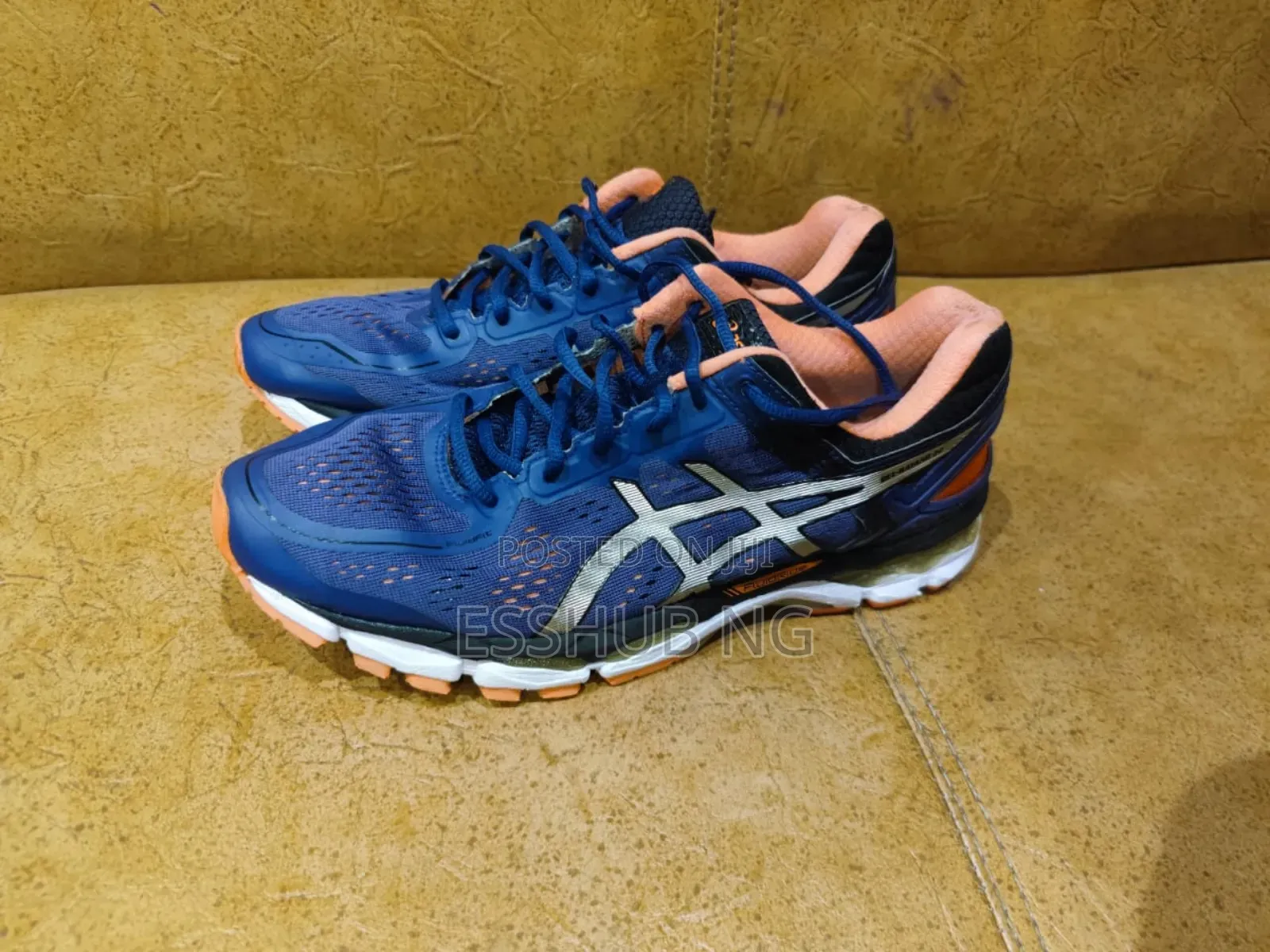 Used Canvas by Asics 45"