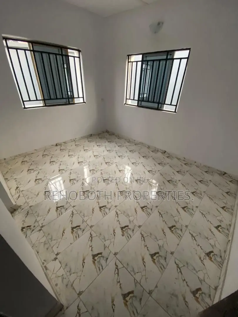 2bdrm Bungalow in Kasumu, Akala Express for rent