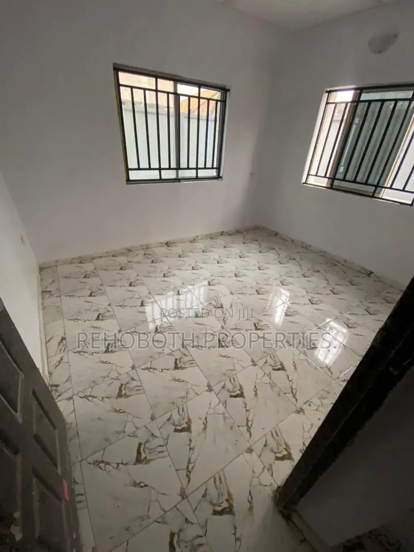 1bdrm Bungalow in Kasumu, Akala Express for rent