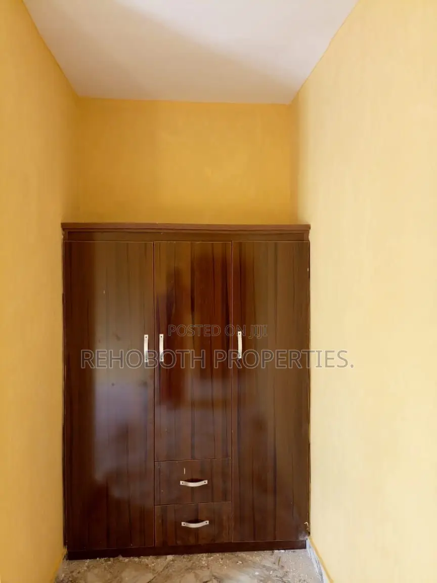 2bdrm Bungalow in Promiseland, Akala Express for rent