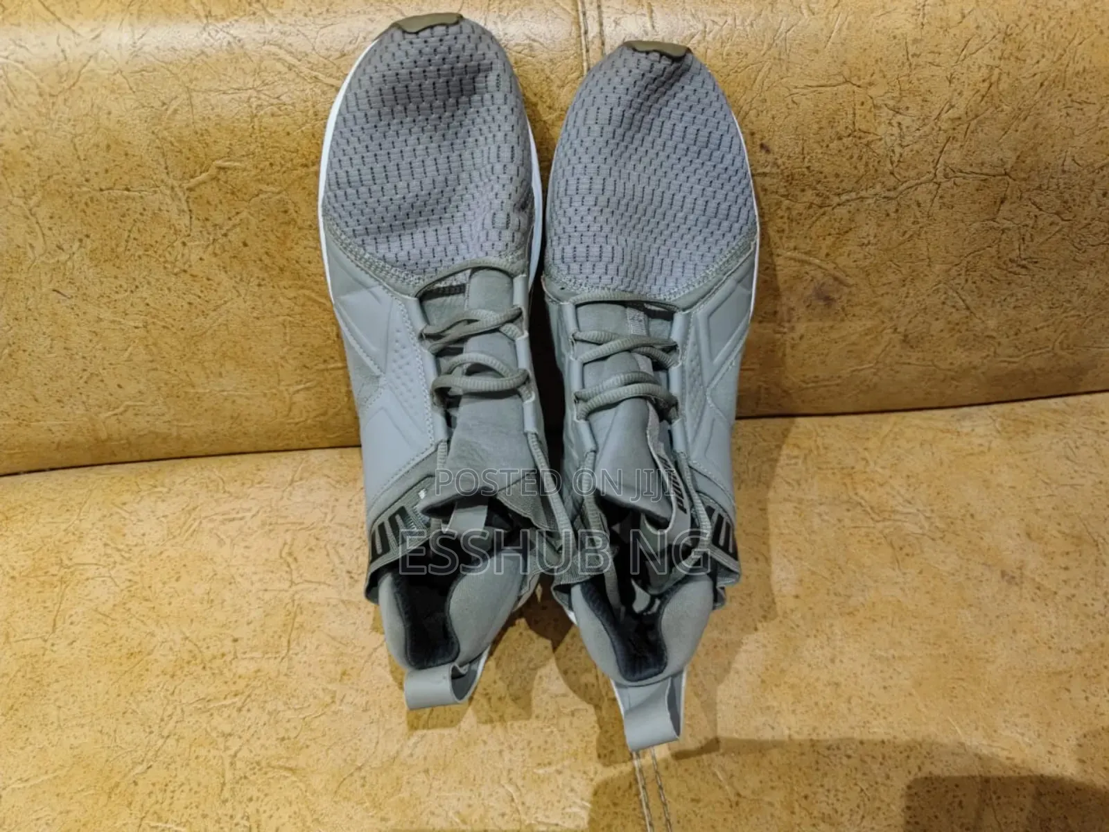 Used Puma Canvas 45