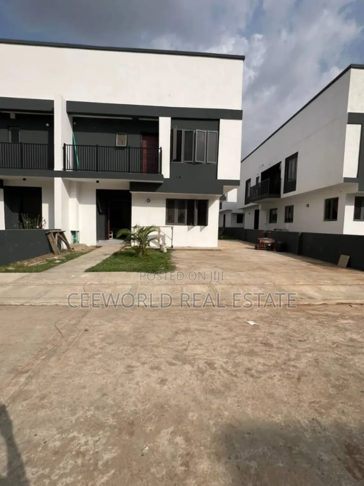 4bdrm Duplex in Main Jericho Gra for rent
