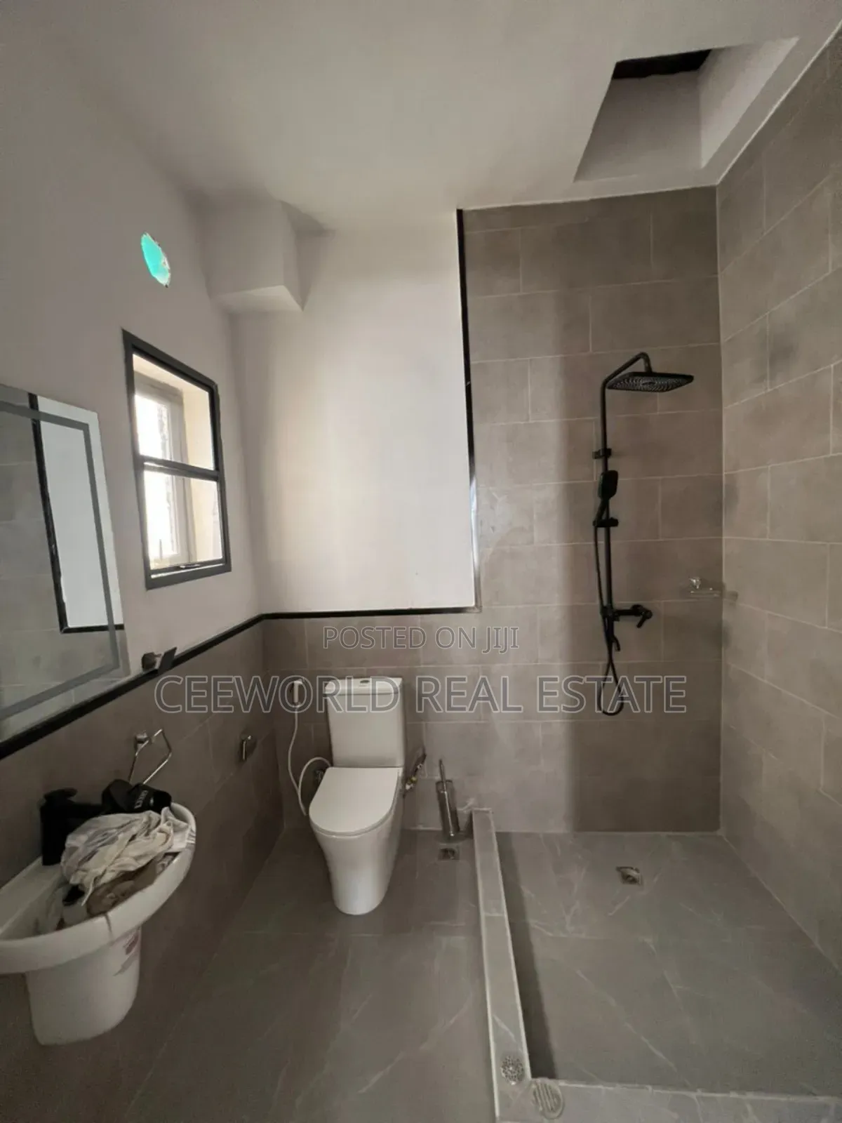 4bdrm Duplex in Main Jericho Gra for rent