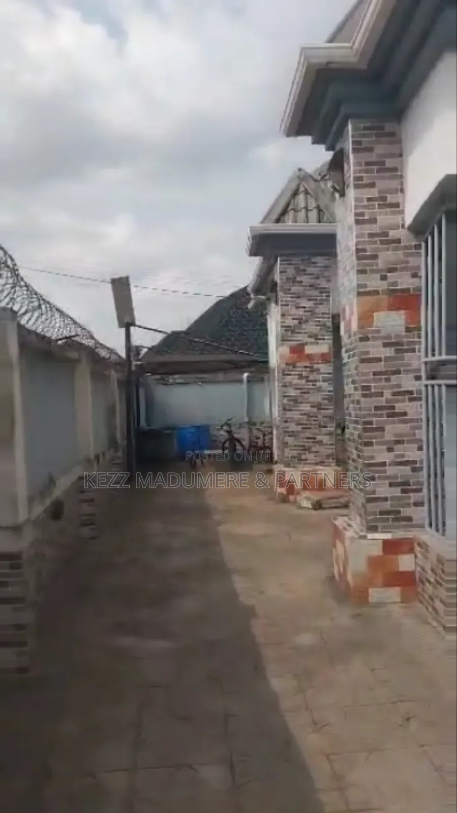 5bdrm Bungalow in Umuguma Owerri Imo for sale