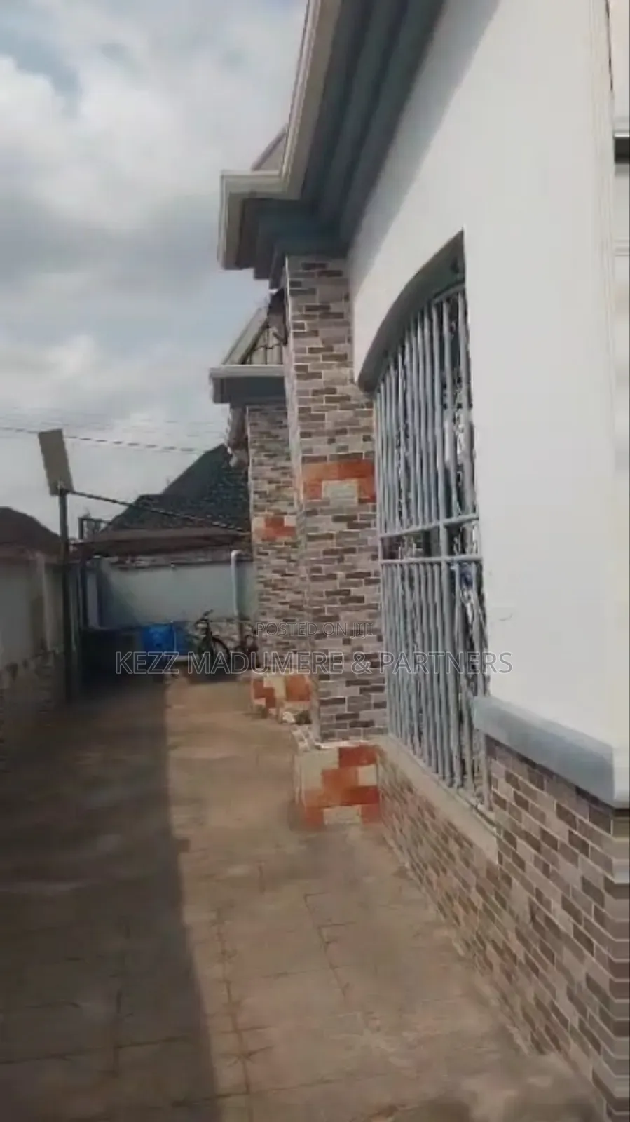 5bdrm Bungalow in Umuguma Owerri Imo for sale