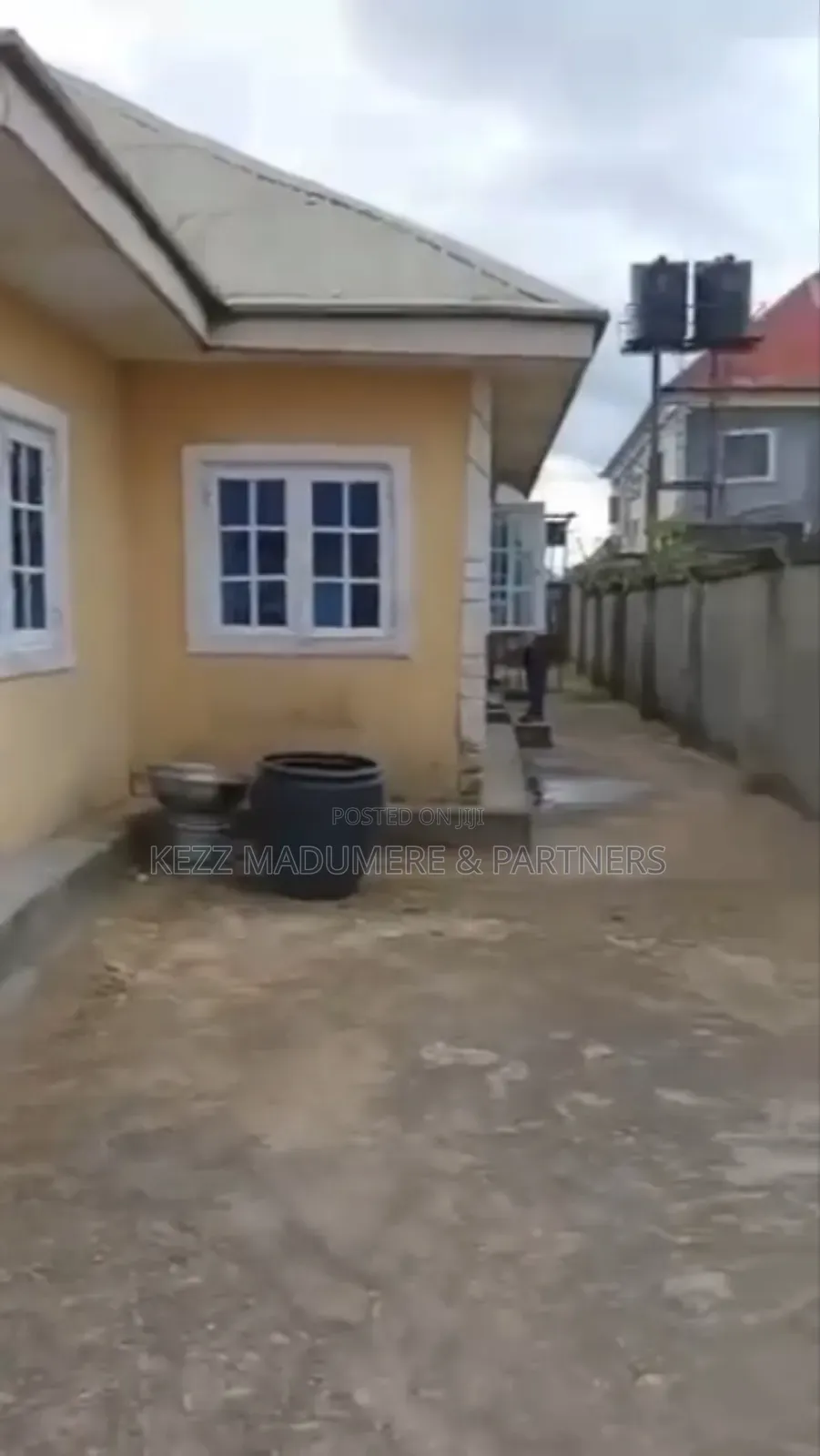 6bdrm Bungalow in Umuguma Owerri West for sale