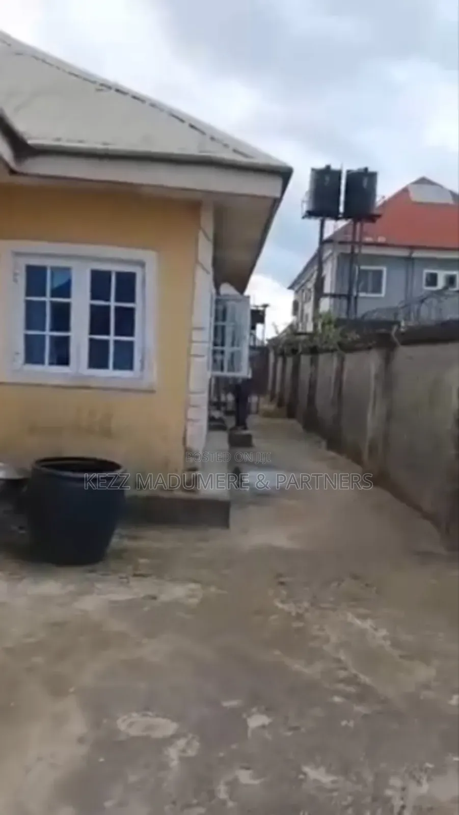 6bdrm Bungalow in Umuguma Owerri West for sale