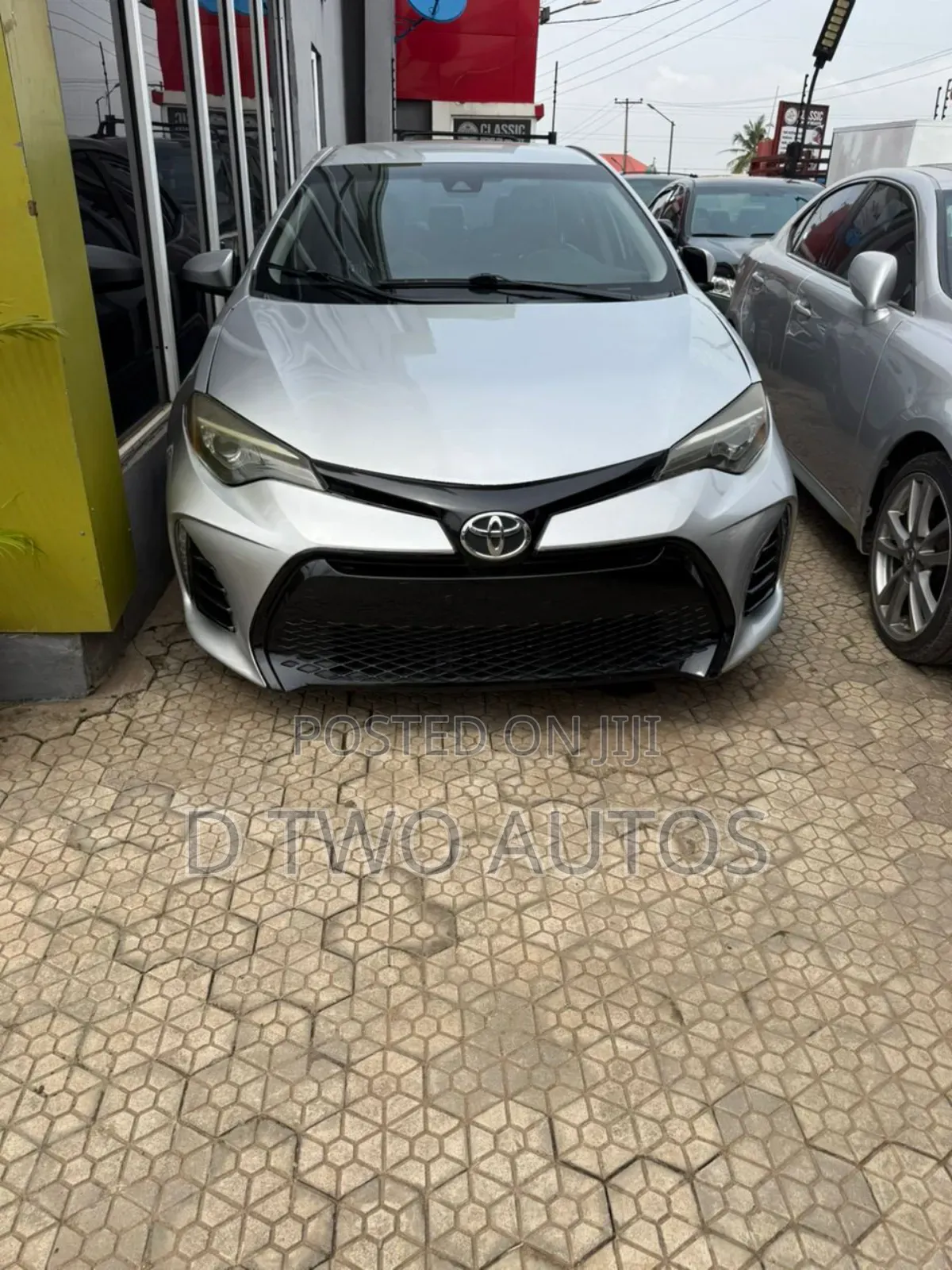Toyota Corolla LE ECO 4dr Sedan (1.8L 4cyl CVT) 2017 Silver