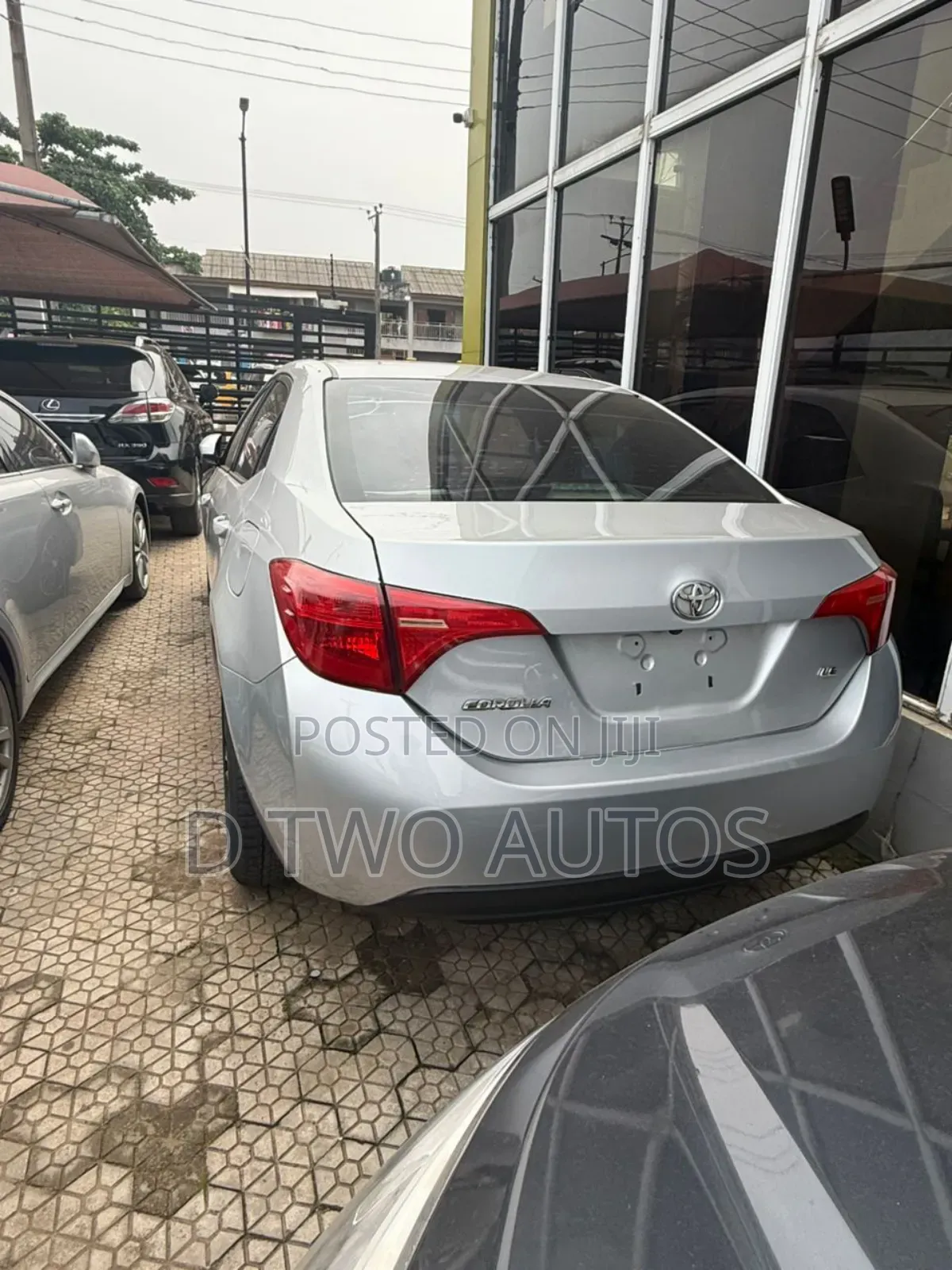 Toyota Corolla LE ECO 4dr Sedan (1.8L 4cyl CVT) 2017 Silver