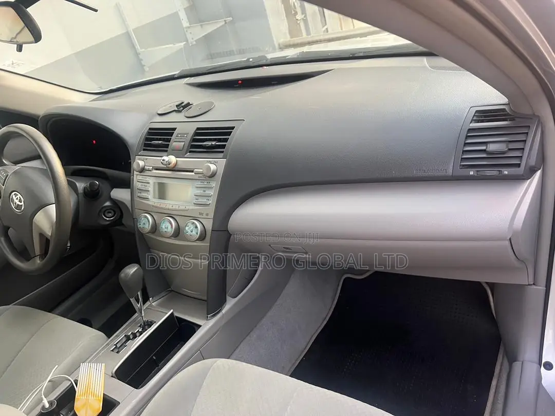 Toyota Camry 2.4 LE 2008 Silver