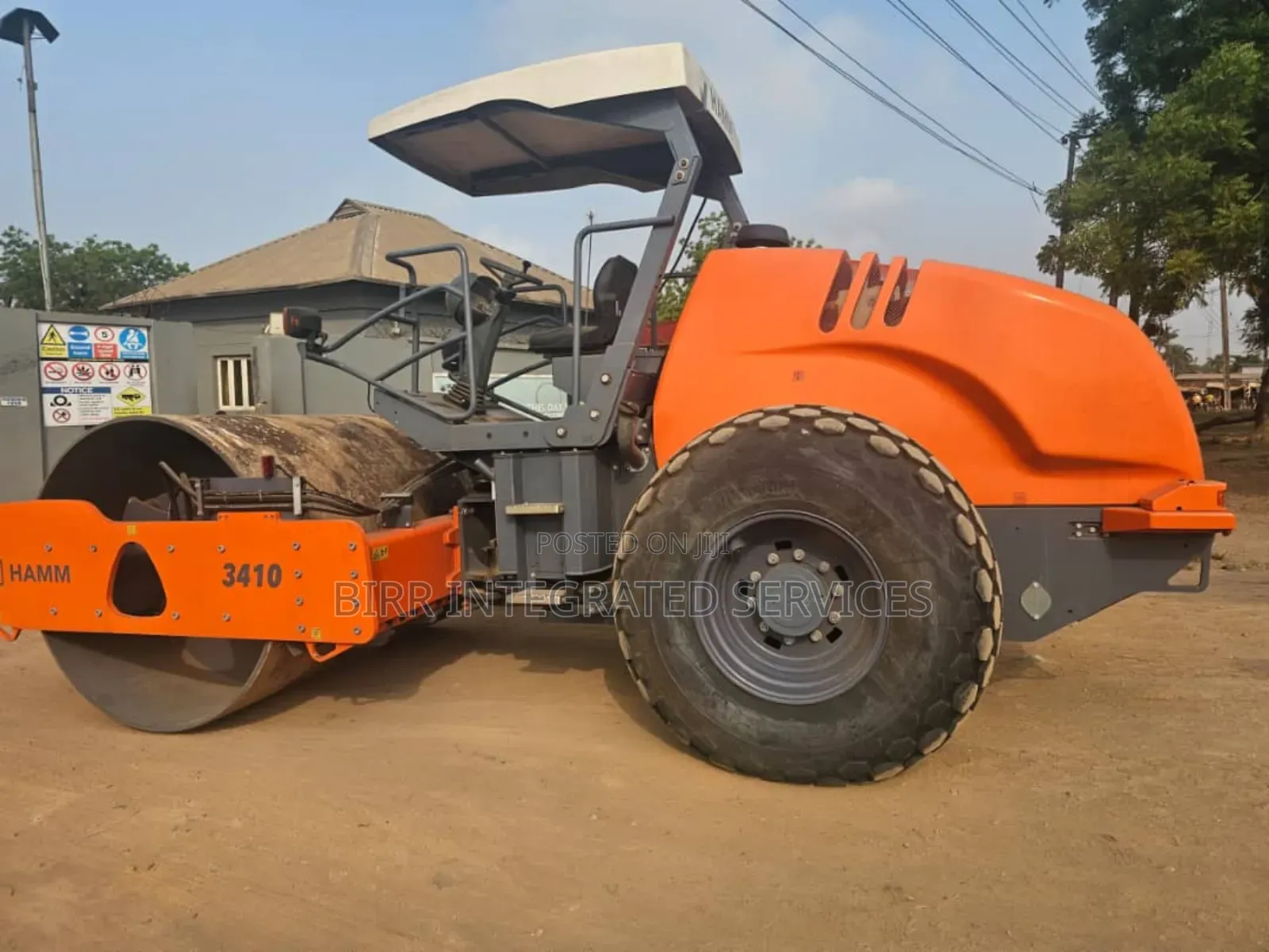 Heavy Duty Equipment, Payloader, Excavator, Low Bed Etc, Rental