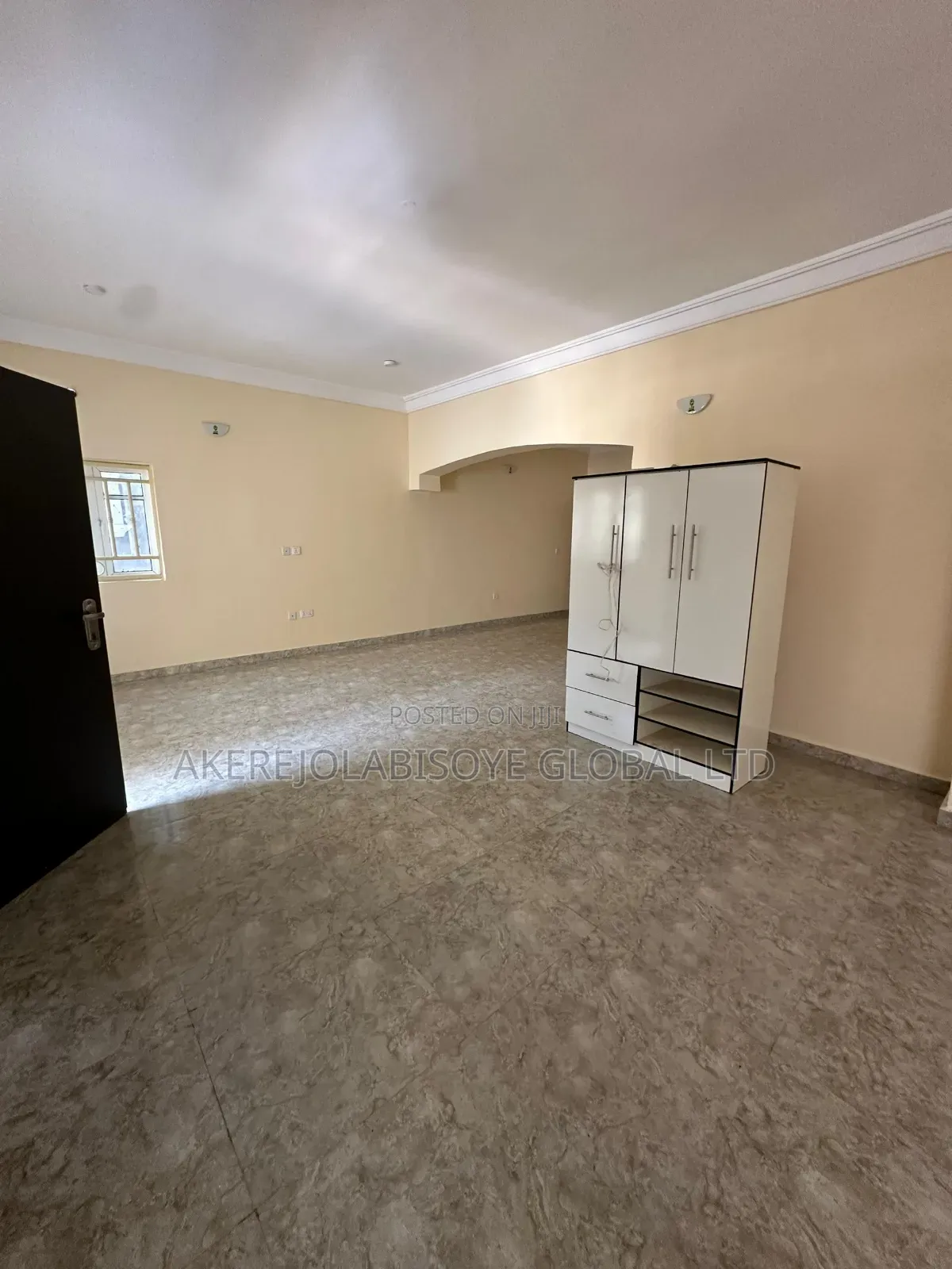 3bdrm Apartment in Around Whyte Scape for rent