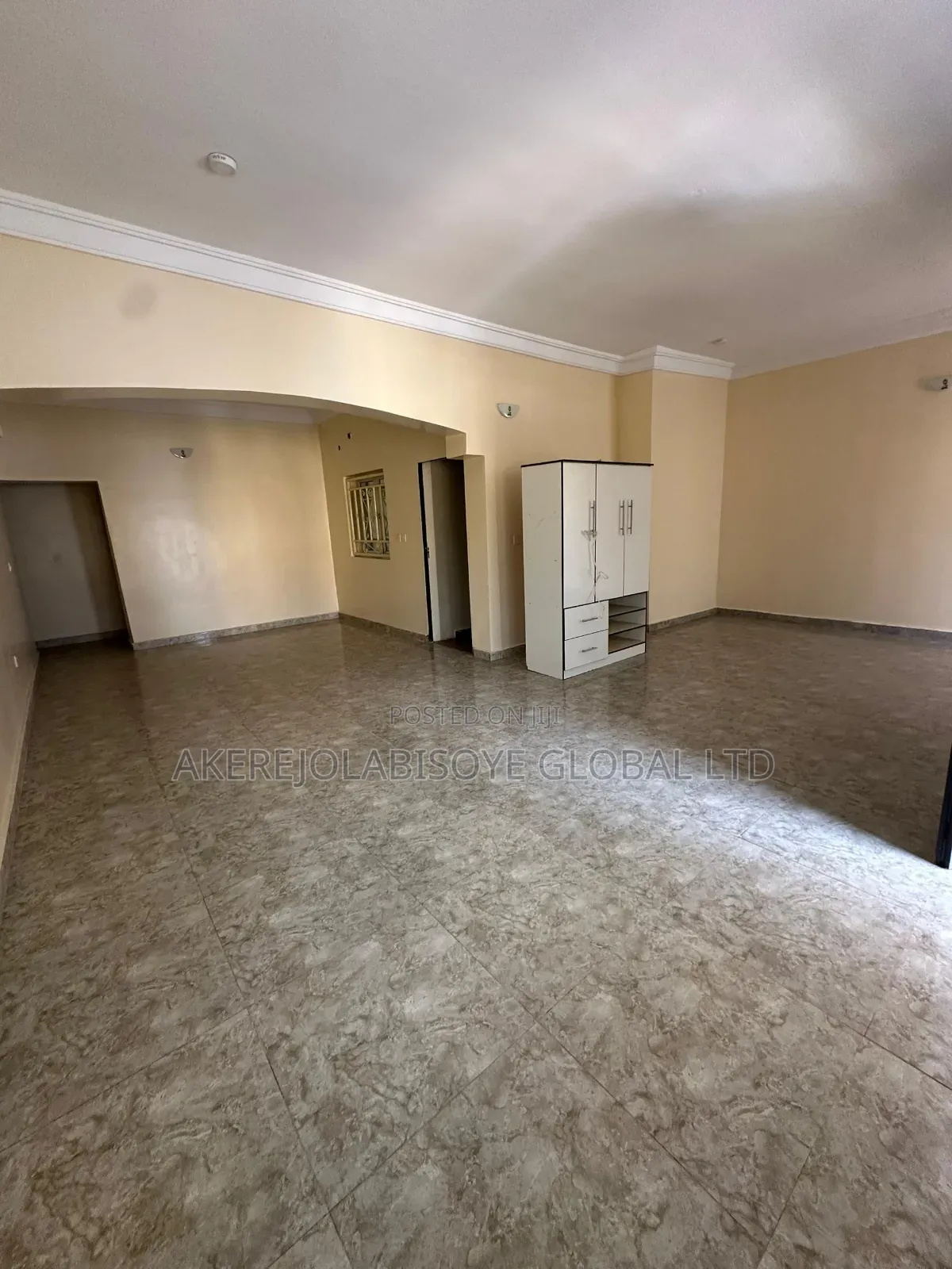 3bdrm Apartment in Around Whyte Scape for rent