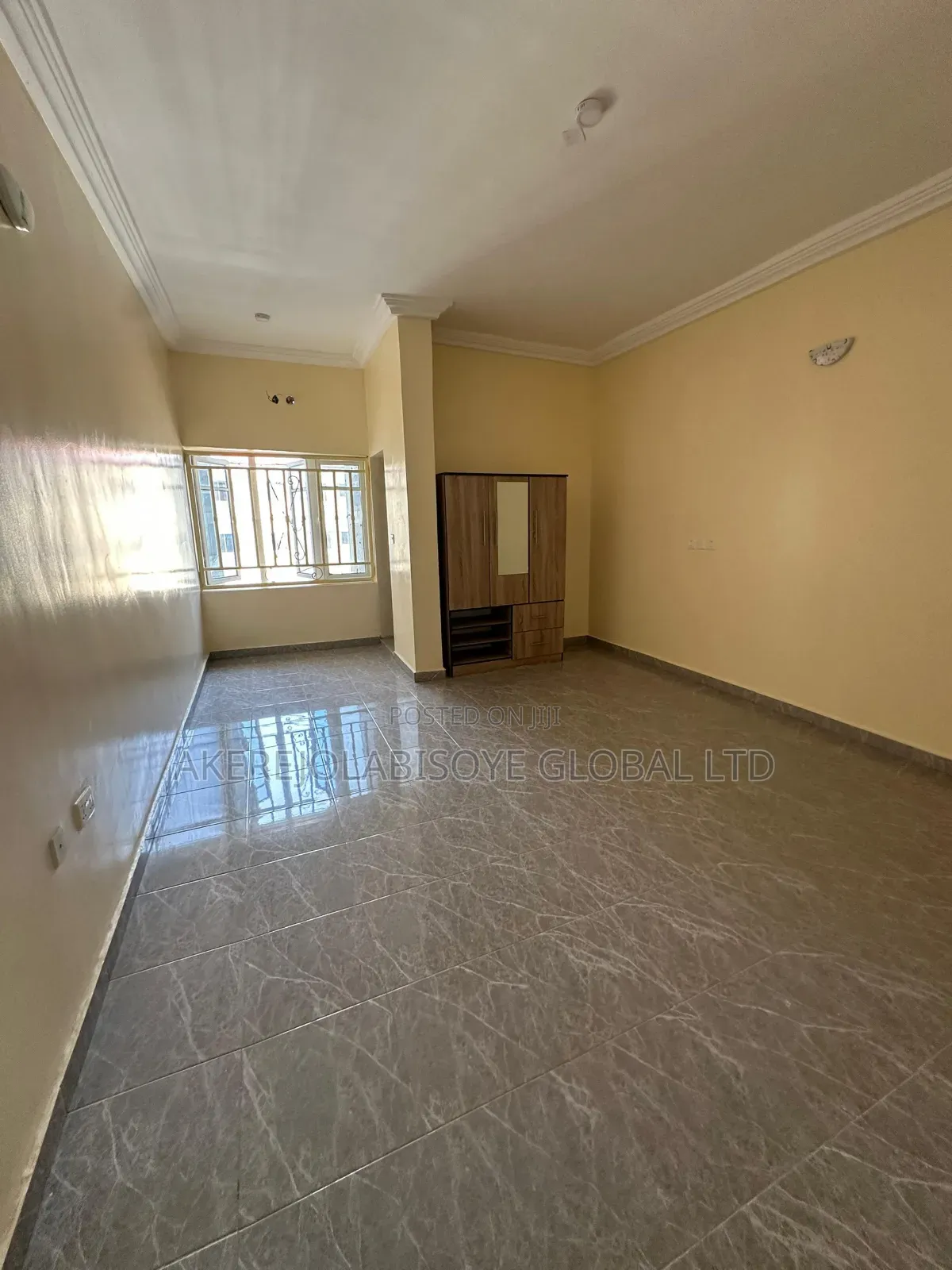 3bdrm Apartment in Around Whyte Scape for rent
