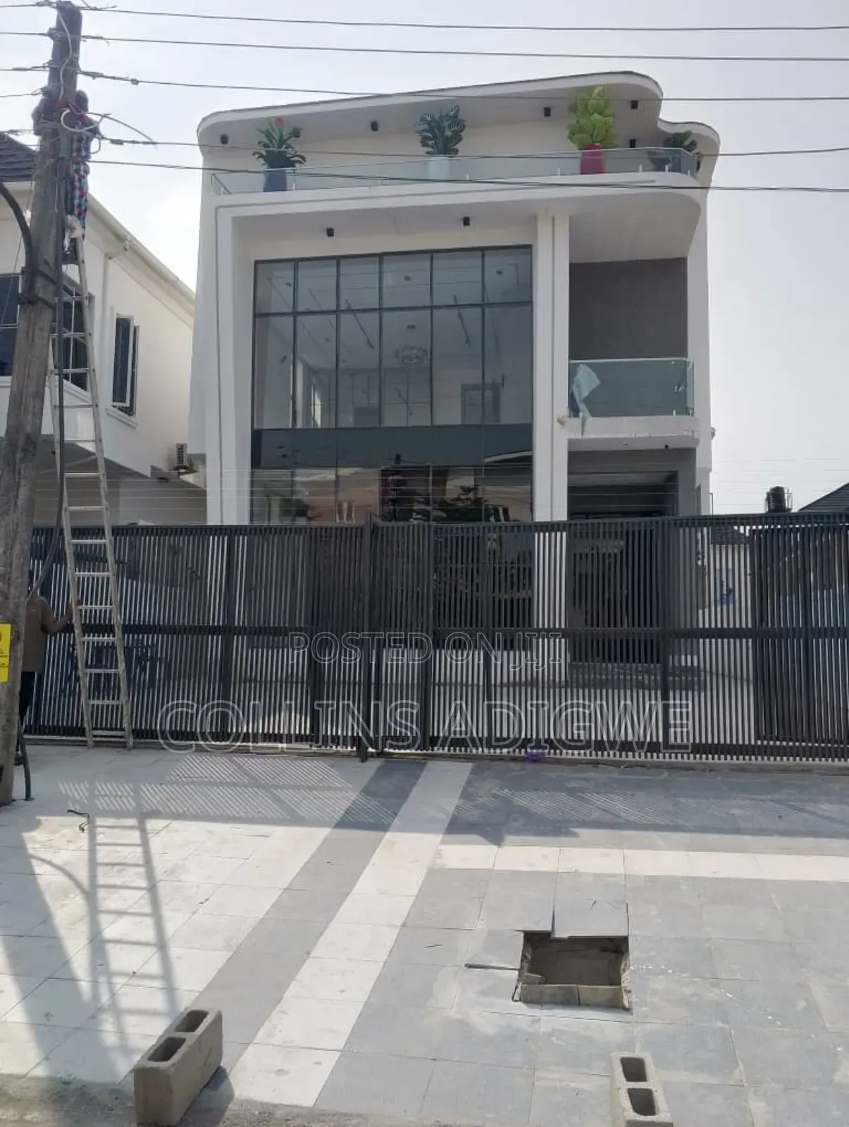 5bdrm Duplex in Oral Estate Chevron for sale