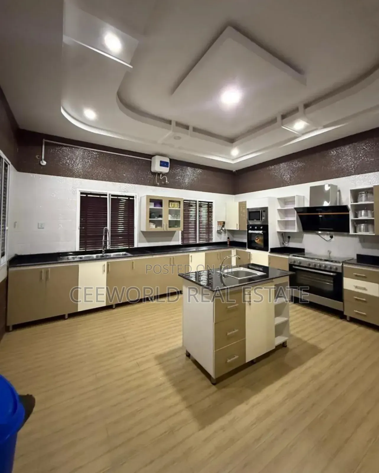 Furnished 5bdrm Duplex in Aerodrome Gra, Samonda for rent