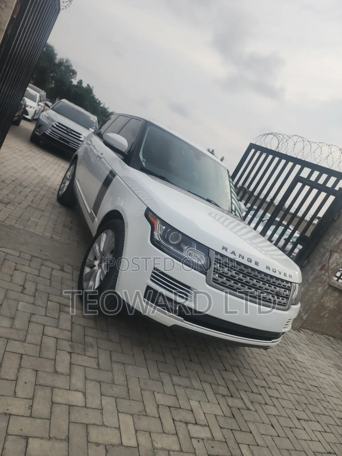 Land Rover Range Rover Vogue 2014 White