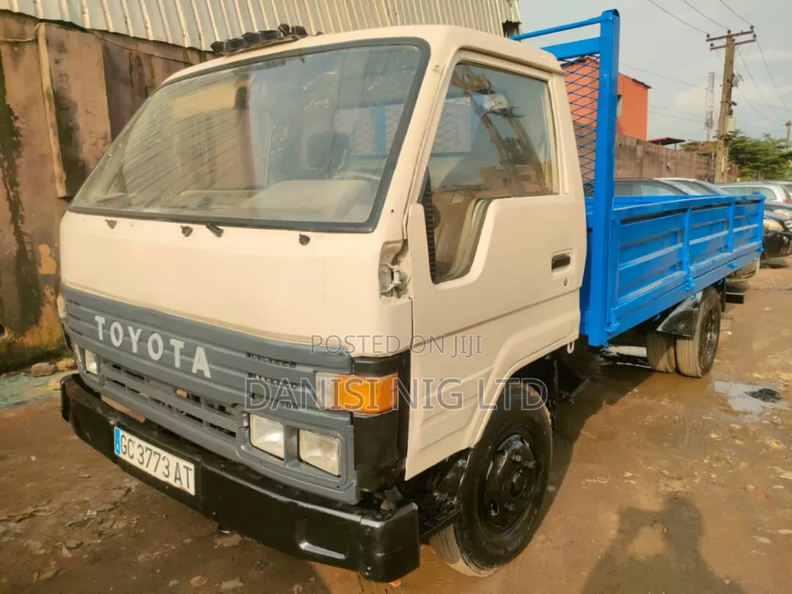 2000 Tokunbo Toyota Dyna 300