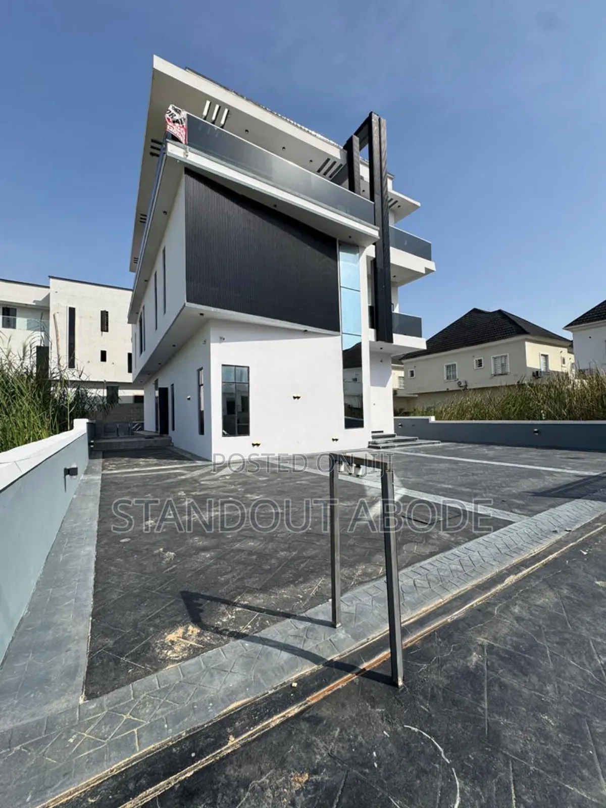 5bdrm Duplex in Lekki County for sale