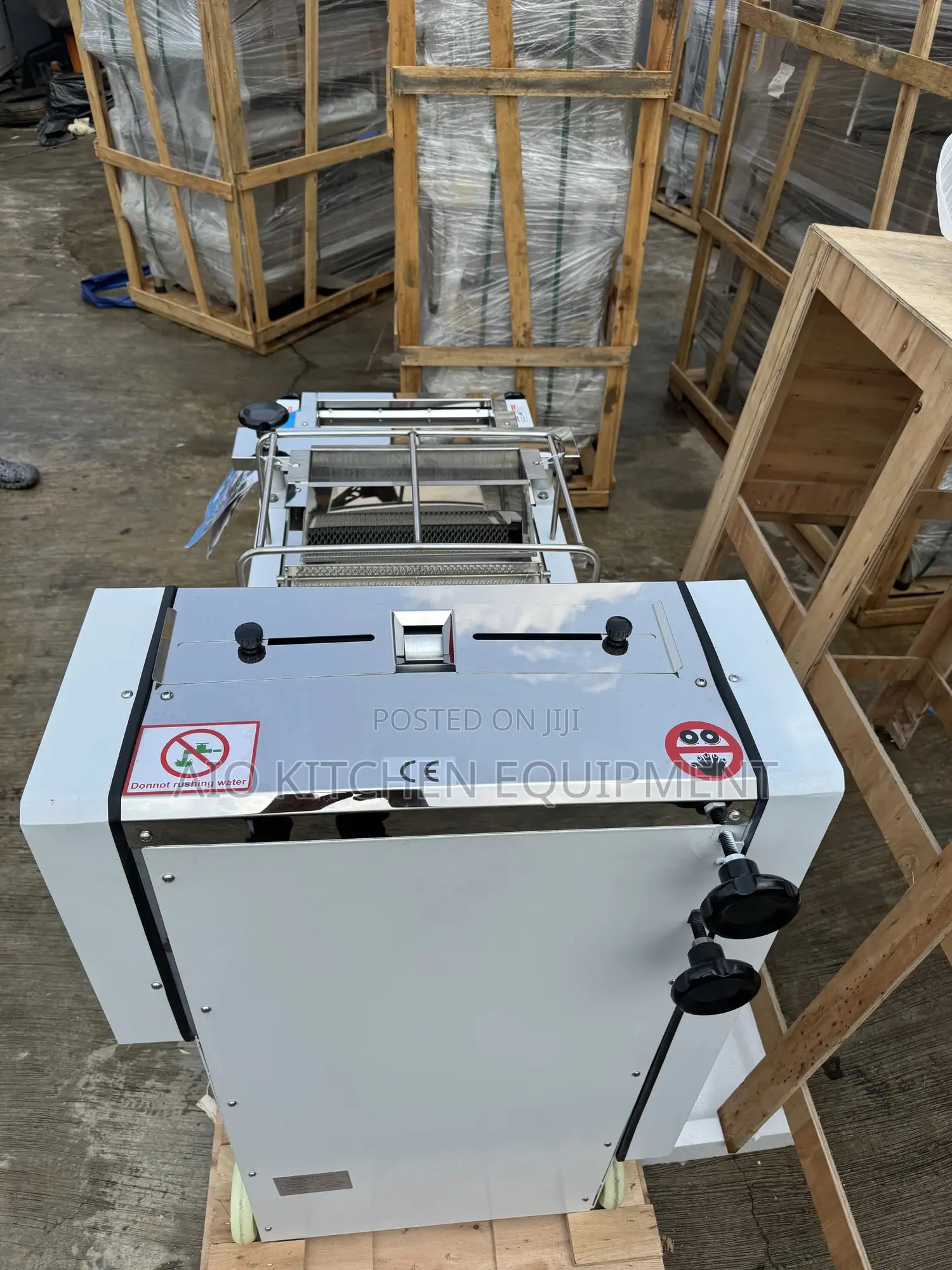 Dough Moulder