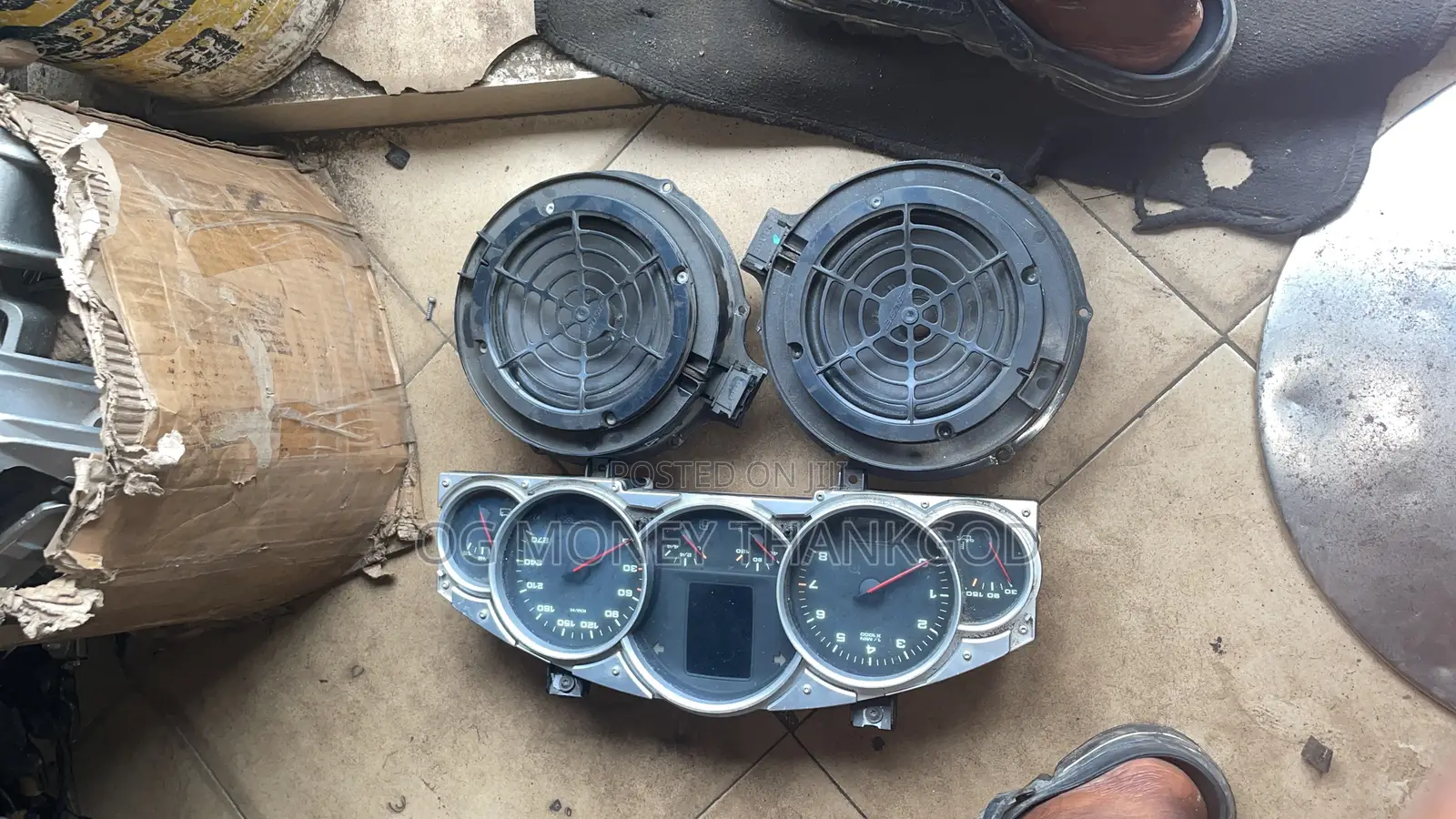 Speed Clock And Speaker For Porsche Cayenne 2008