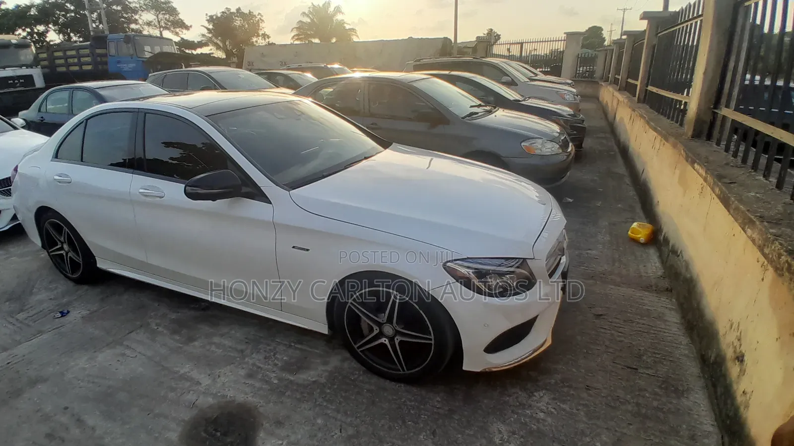 Mercedes-Benz C43 4Matic Sedan AWD (3.0L V6 9AM) 2017 White
